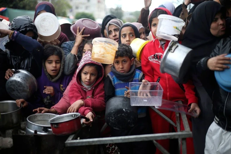 جنایت جدید اسرائیل در حمله به دریافت‌کنندگان کمک‌های غذایی